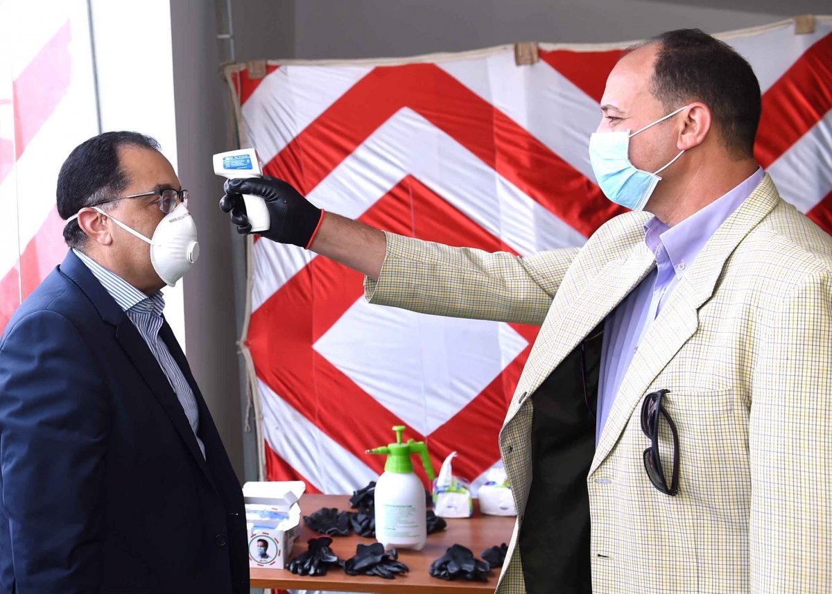 "مدبولي" يتفقد مصنع السويدي لإنتاج عدادات الكهرباء والمياه مُسبقة الدفع 