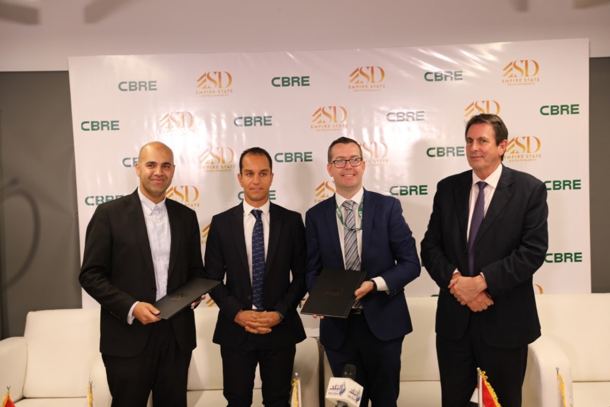 "إمباير ستيت" تتعاقد مع "CBRE العالمية" لإدارة مشروع "آلسنترو" بـ"العاصمة الإدارية" 