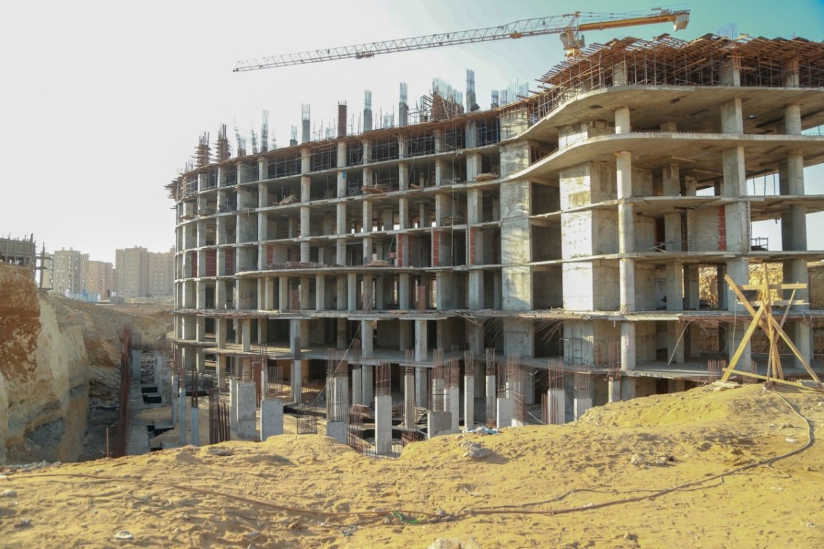 «هوم تاون» ترتفع بمعدلات التنفيذ بمشروع «زها بارك» بالعاصمة الإدارية الجديدة 