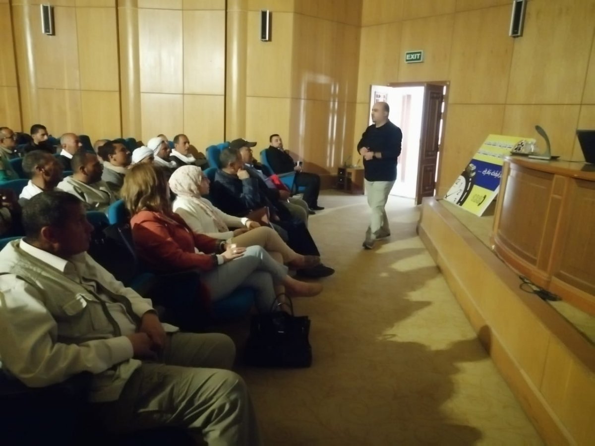 "وزارة السياحة" تنظم دورات تدريبية لتأهيل العاملين بالمناطق الآثرية  