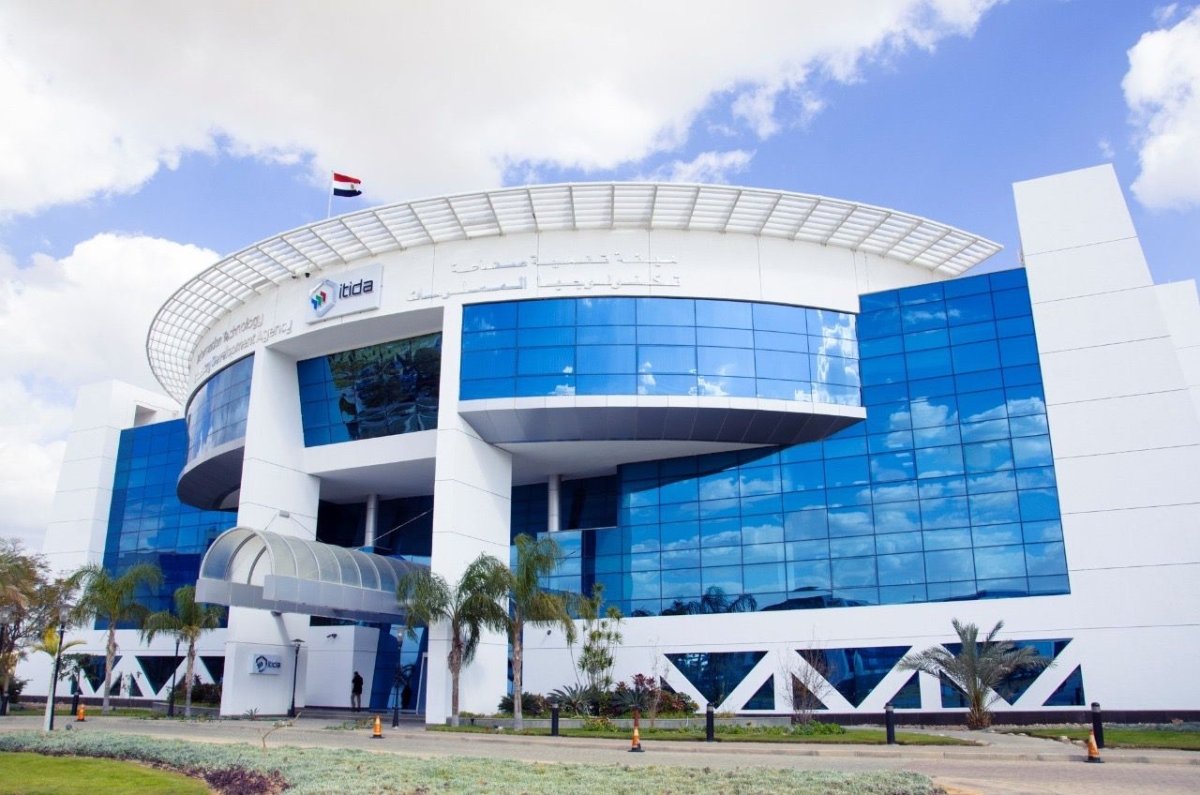 فرصة لطلبة الجامعات للحصول على تمويل 10 آلاف جنيه من برنامج "إيتيدا" لدعم مشروعات التخرج