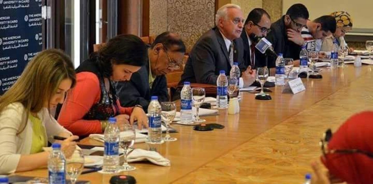 شباب الجامعات المصرية والعربية وشباب الجامعه الامريكيه في القاهره ينعون الكاتب الصحفي الكبير ياسر رزق  