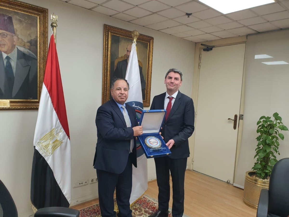 وزير المالية.. فى لقائه بوفد من بنك الاستثمار الأوروبي:  تعميق التعاون المشترك فى مجالات الصحة والتعليم