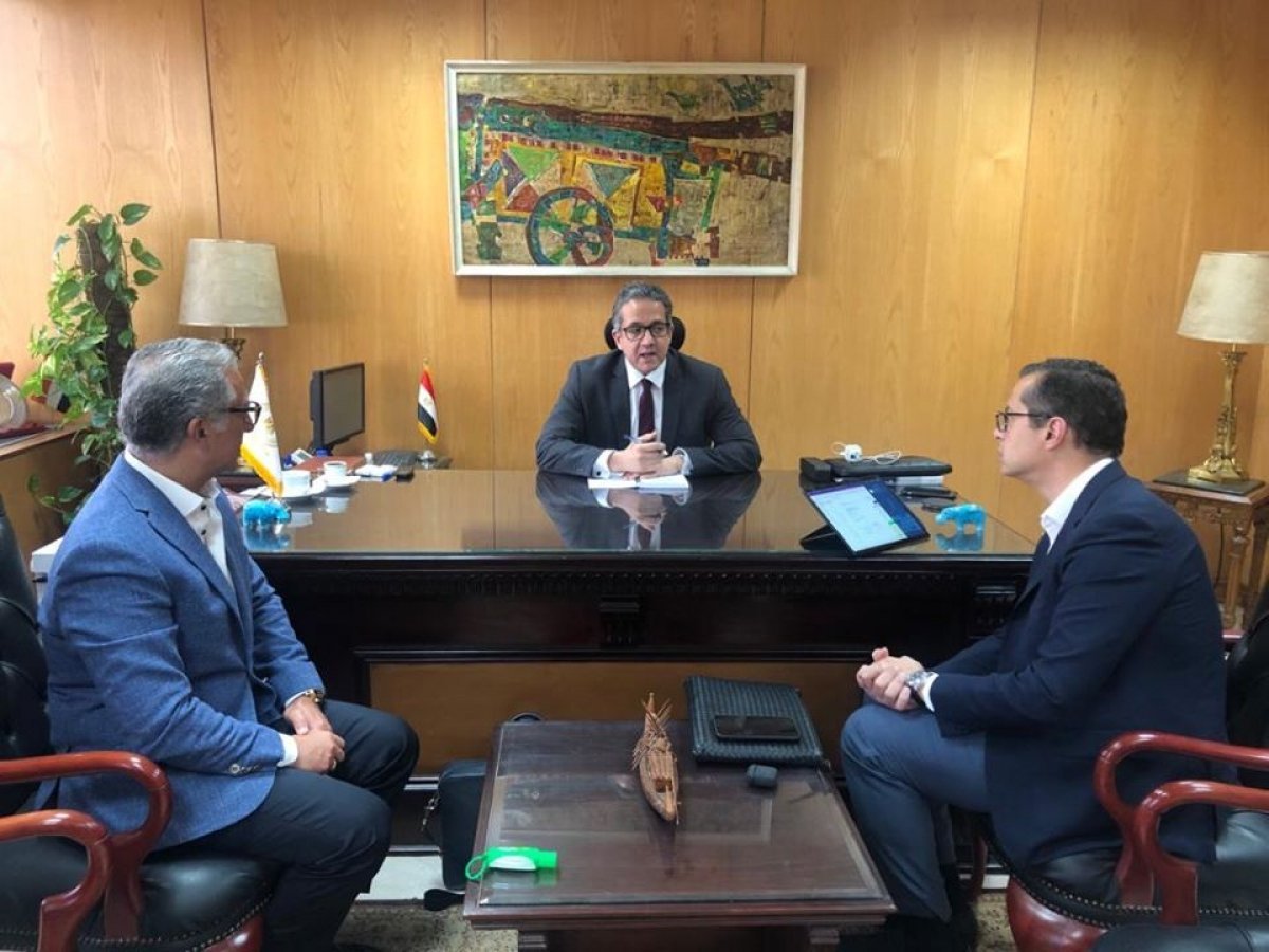 وزارة السياحة تدرس انشاء صندوق دائم لدعم العاملين خلال الأزمات 