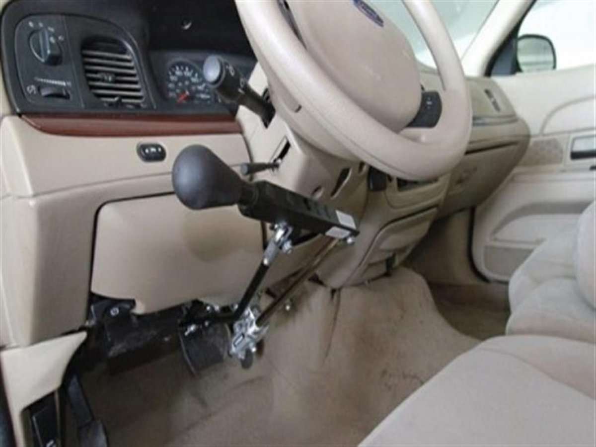 مستند.. الضرائب تخاطب الجمارك لفرض ضريبة القيمة المضافة ١٤٪ على سيارات المعاقين سعة ١٦٠٠ سي سي