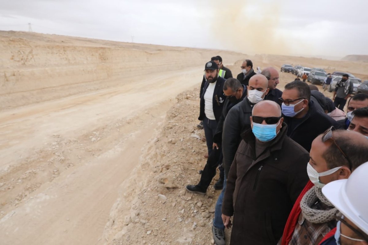 كامل الوزير يتابع تنفيذ مشروع القطار السريع