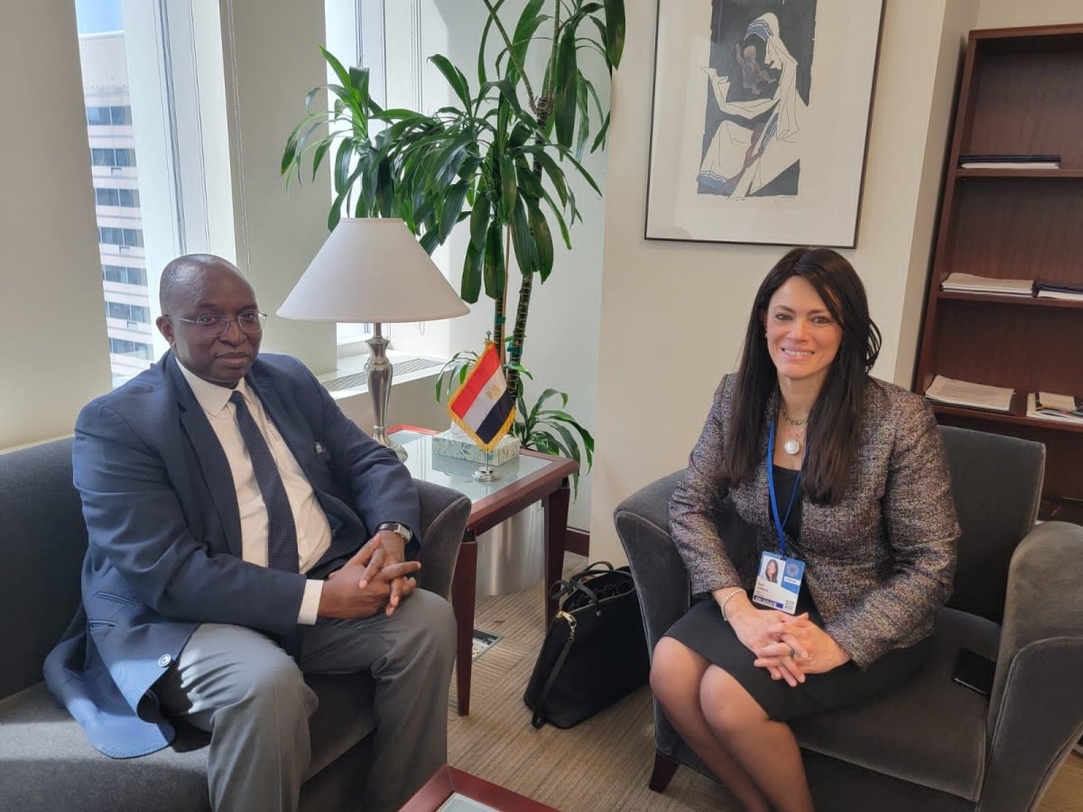 وزيرة التعاون الدولي تلتقي المدير الإقليمي الجديد لشمال أفريقيا بمؤسسة التمويل الدولية
