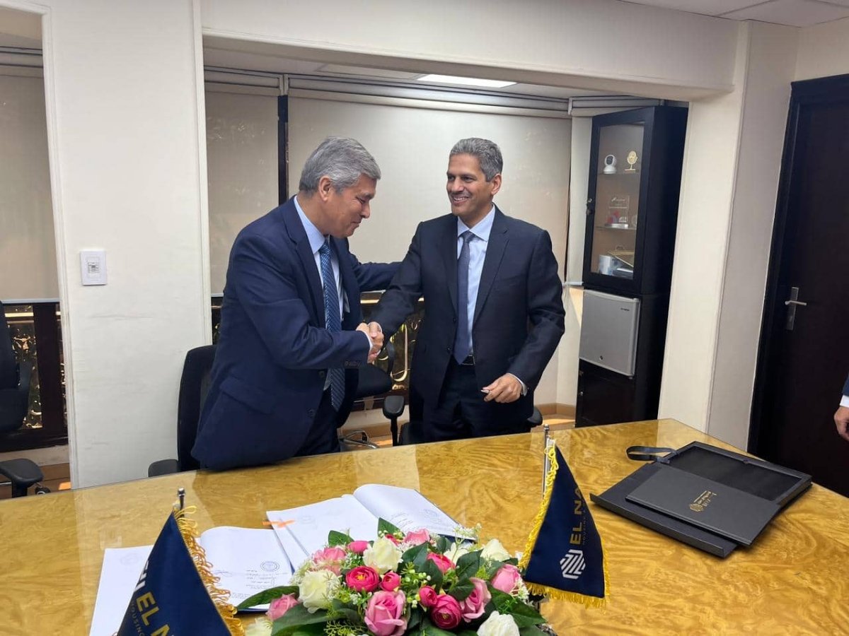 بتكلفة 32 مليار جنيه.. قطاع الأعمال يوقع عقد تطوير كورنيش المقطم بمساحة 1.7 مليون متر