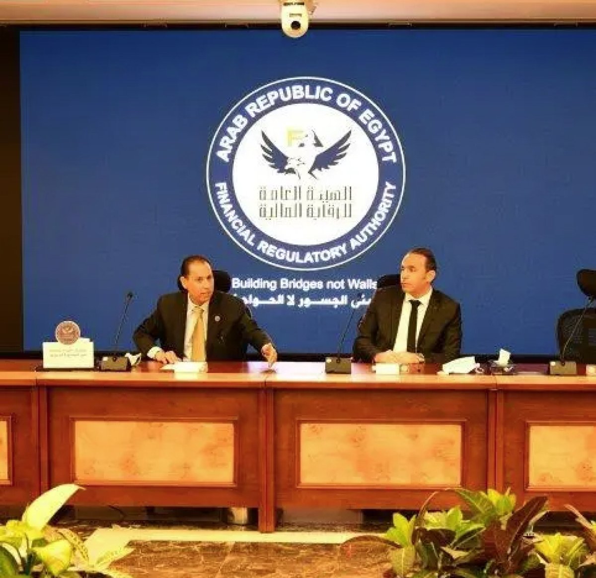 رئيس هيئة الرقابة المالية يبحث مع المطورين العقاريين آليات استخدام الأدوات المالية غير المصرفية لتنشيط القطاع