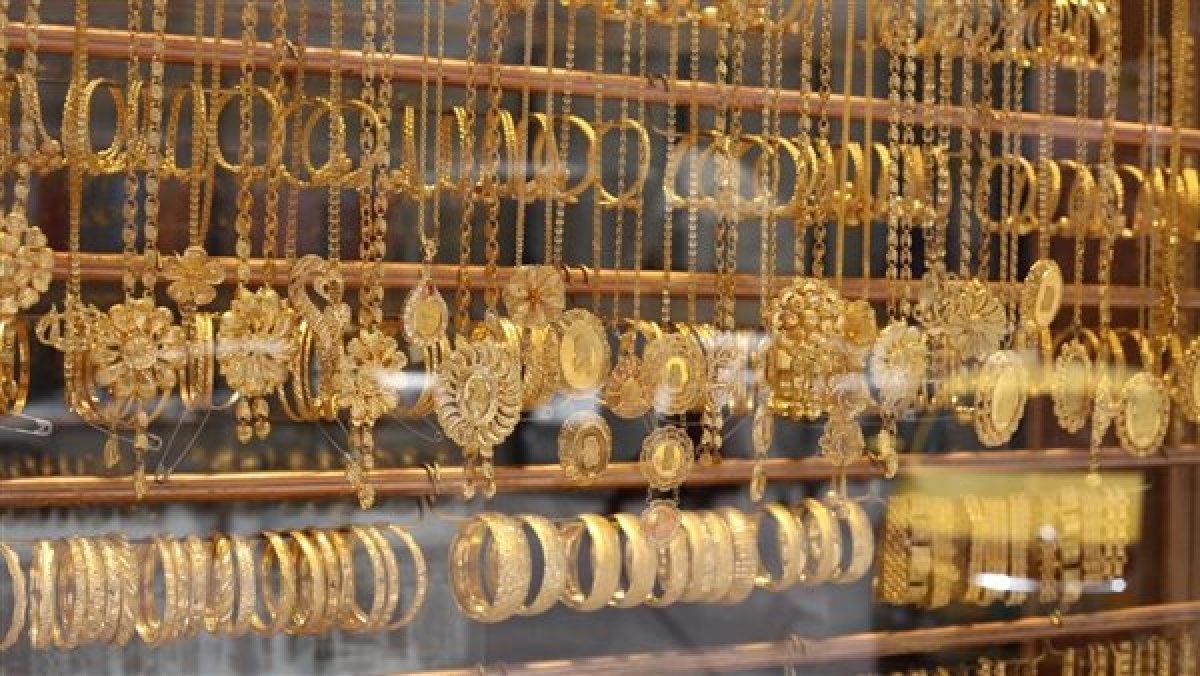 أسعار الذهب تواصل الارتفاع.. عيار 21 يسجل 1175 جنيهًا