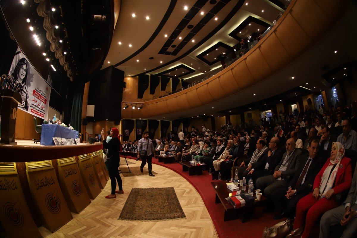 مئات الصحفيين يشاركون في حفل تأبين وعزاء الشهيدة شيرين أبوعاقلة