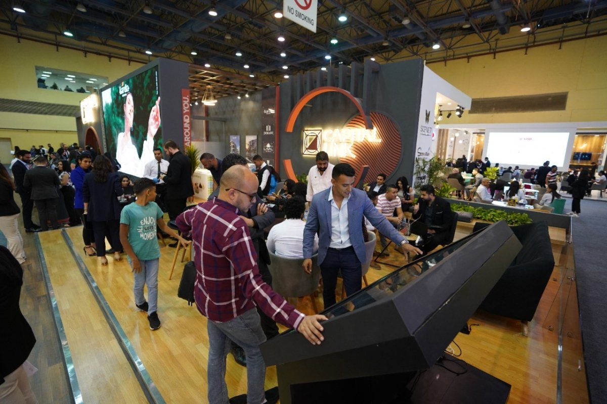 إقبال قوي ومميز على جناح "كابيتال لينك" بمعرض "نكست موف" 