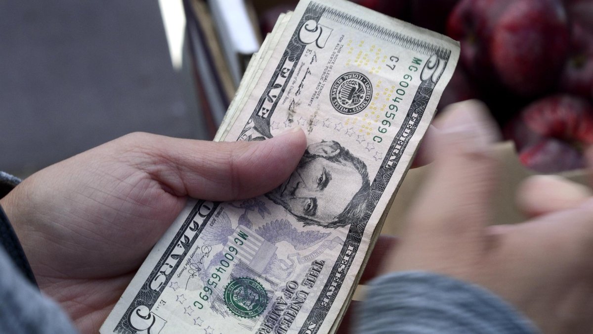 تعرف علي سعر الدولار اليوم الأحد مقابل الجنية بنهاية تعاملات البنوك 