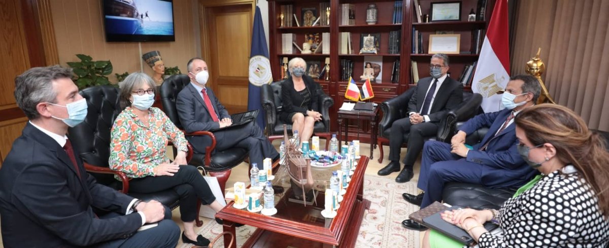 «خالد العناني» يستعرض معدلات الحركة السياحية الوافدة من فرنسا