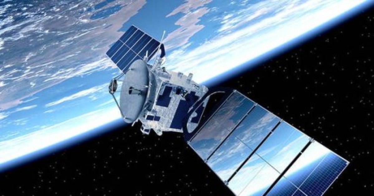 حسين زين: بث مباشر لفعاليات انطلاق القمر الصناعي نايل سات 301