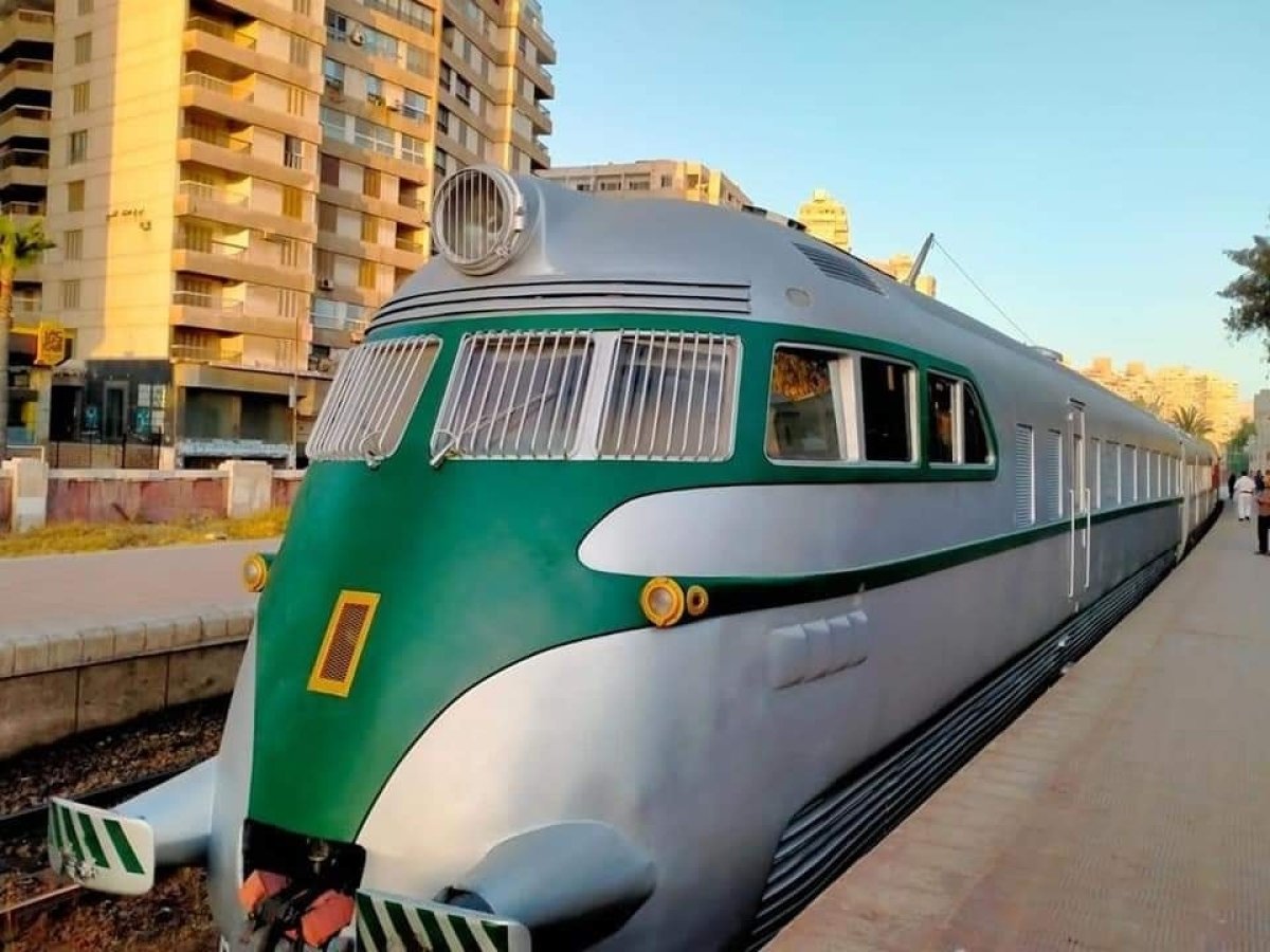 السكة الحديد : الإنتهاء من ترميم القطار الملكي وإعادته لشكله التاريخي 