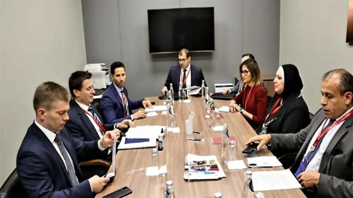 نيفين جامع تستعرض موقف المفاوضات الجارية بشأن اتفاق التجارة الحرة مع مصر