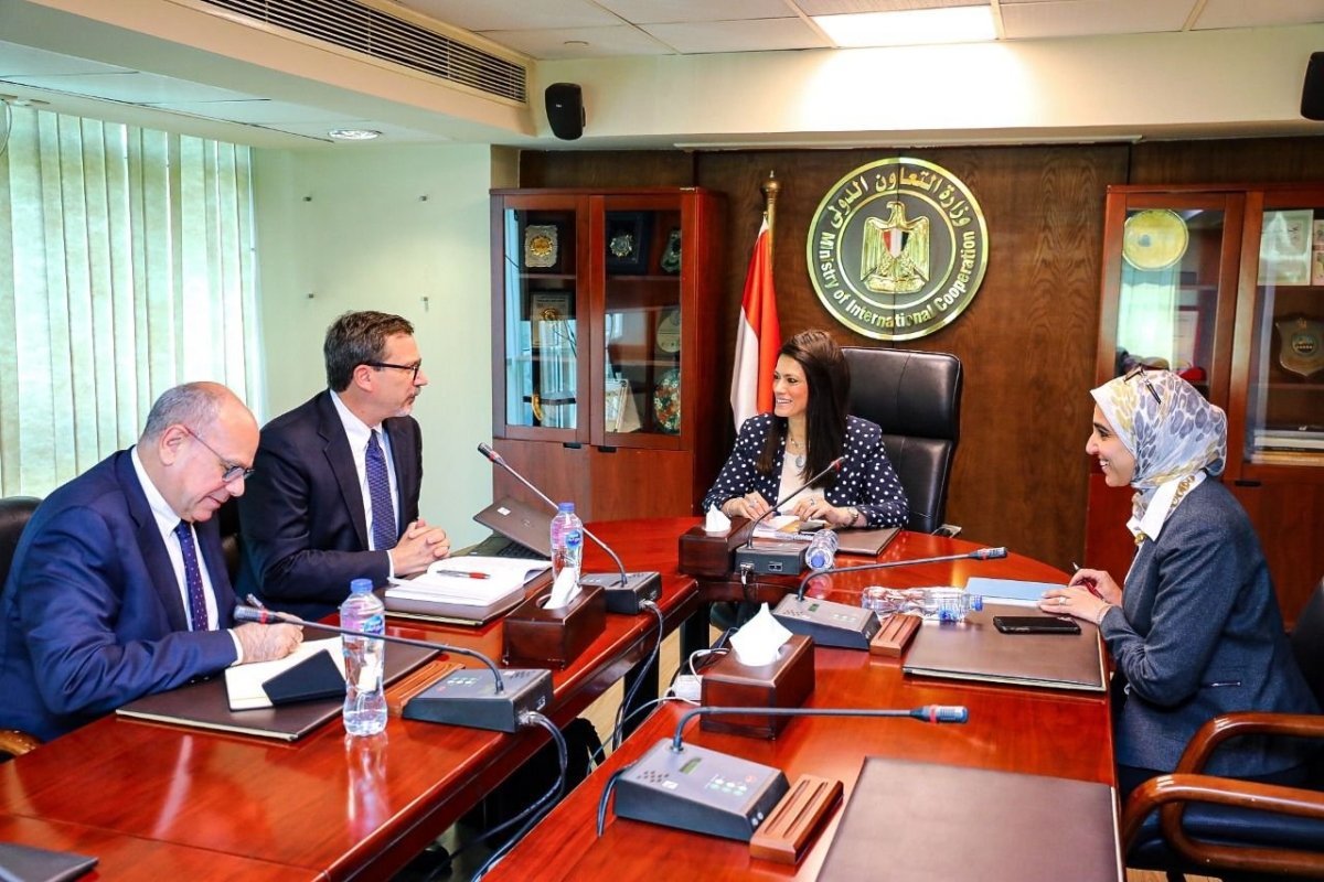 وزيرة التعاون الدولي تلتقي كبير مستشاري البنك الدولي للتحضير لقمة المناخ COP27