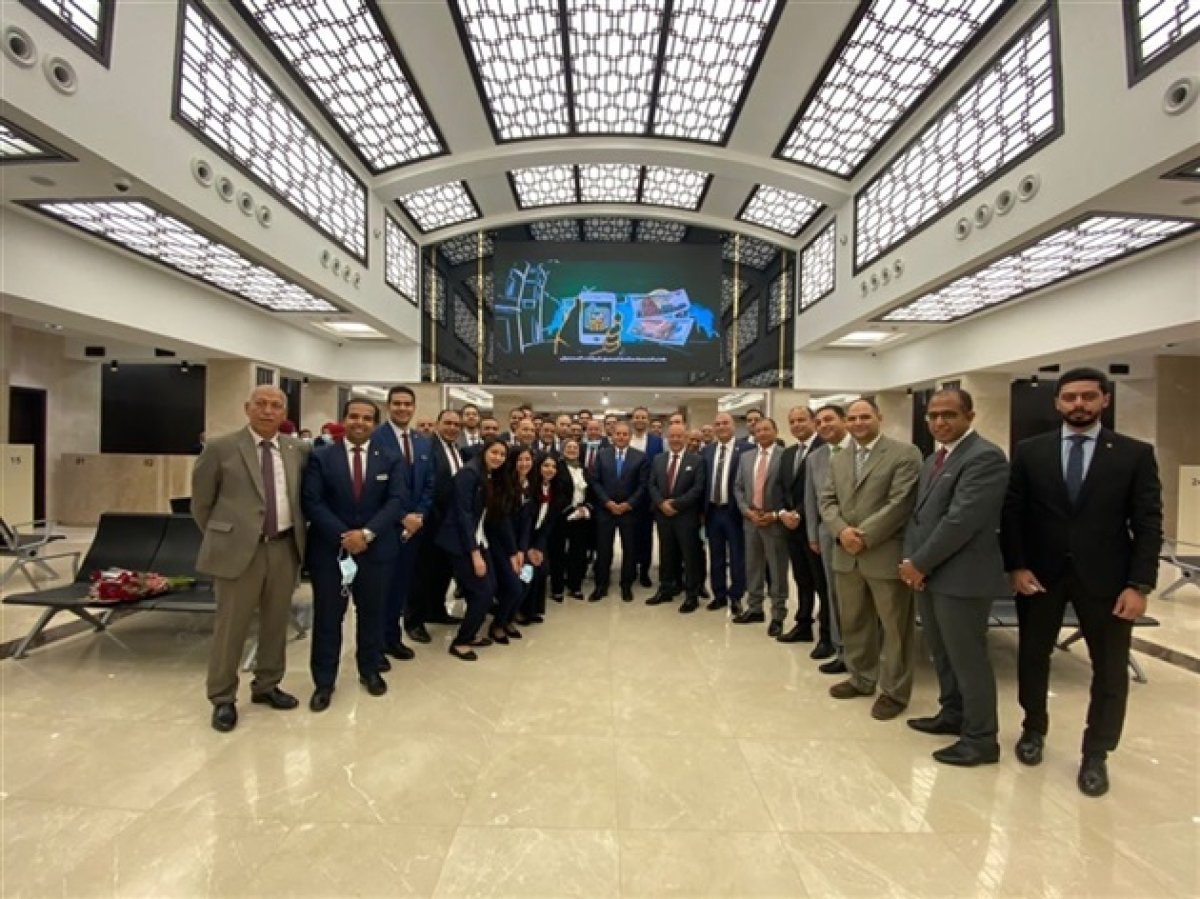 البنك الأهلي المصري يعيد افتتاح فرع ثروت بعد تطويره