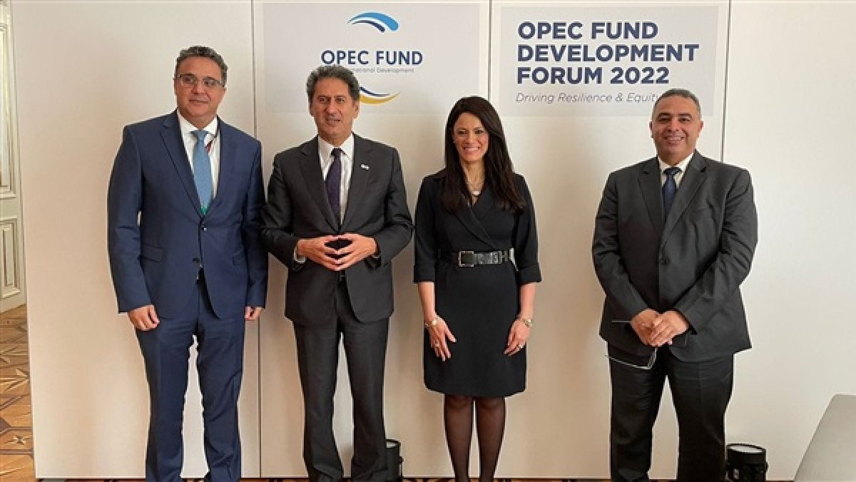 «وزيرة التعاون الدولي» تعرض حزمة من مشروعات التحول الأخضر أمام مؤسسات التمويل الدولية