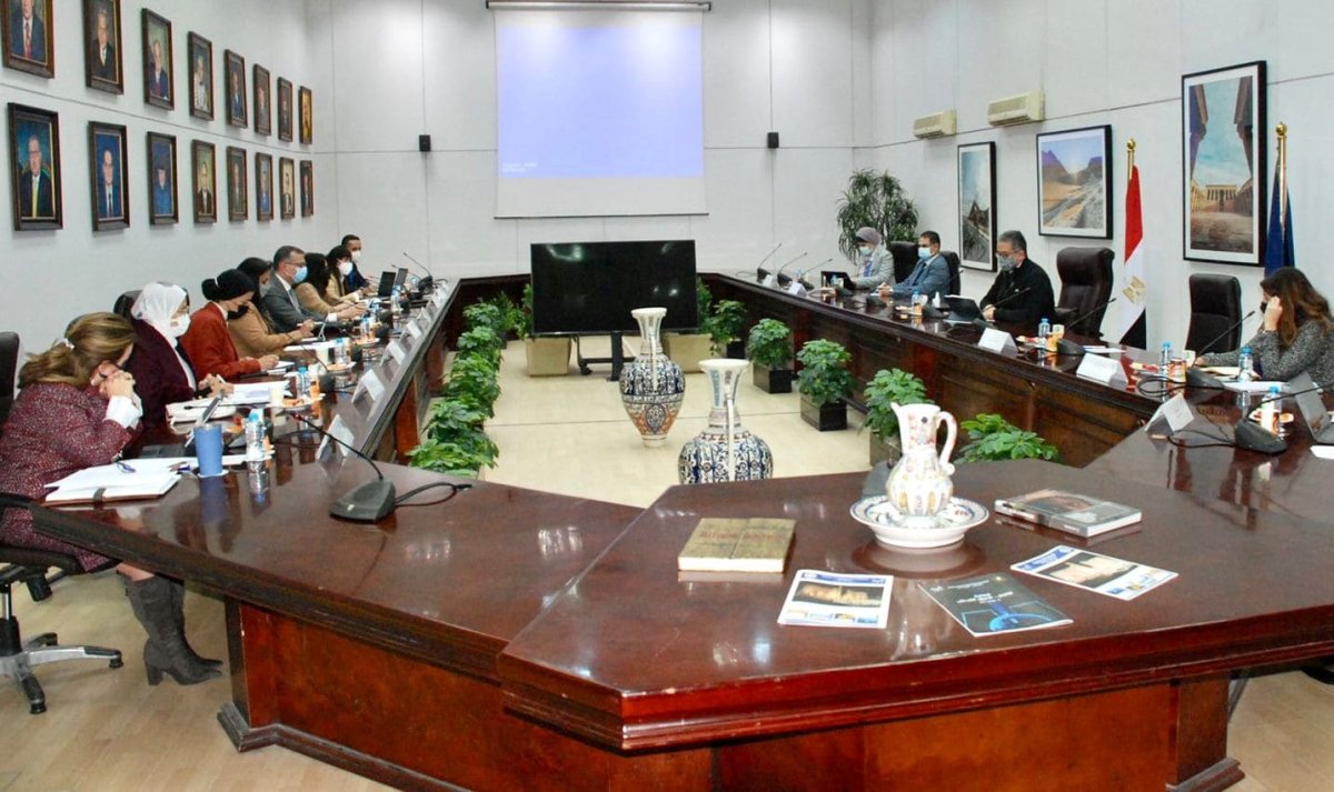 وزير السياحة يواصل متابعة الاستعدادات لمؤتمر تغير المناخ "COP 27"