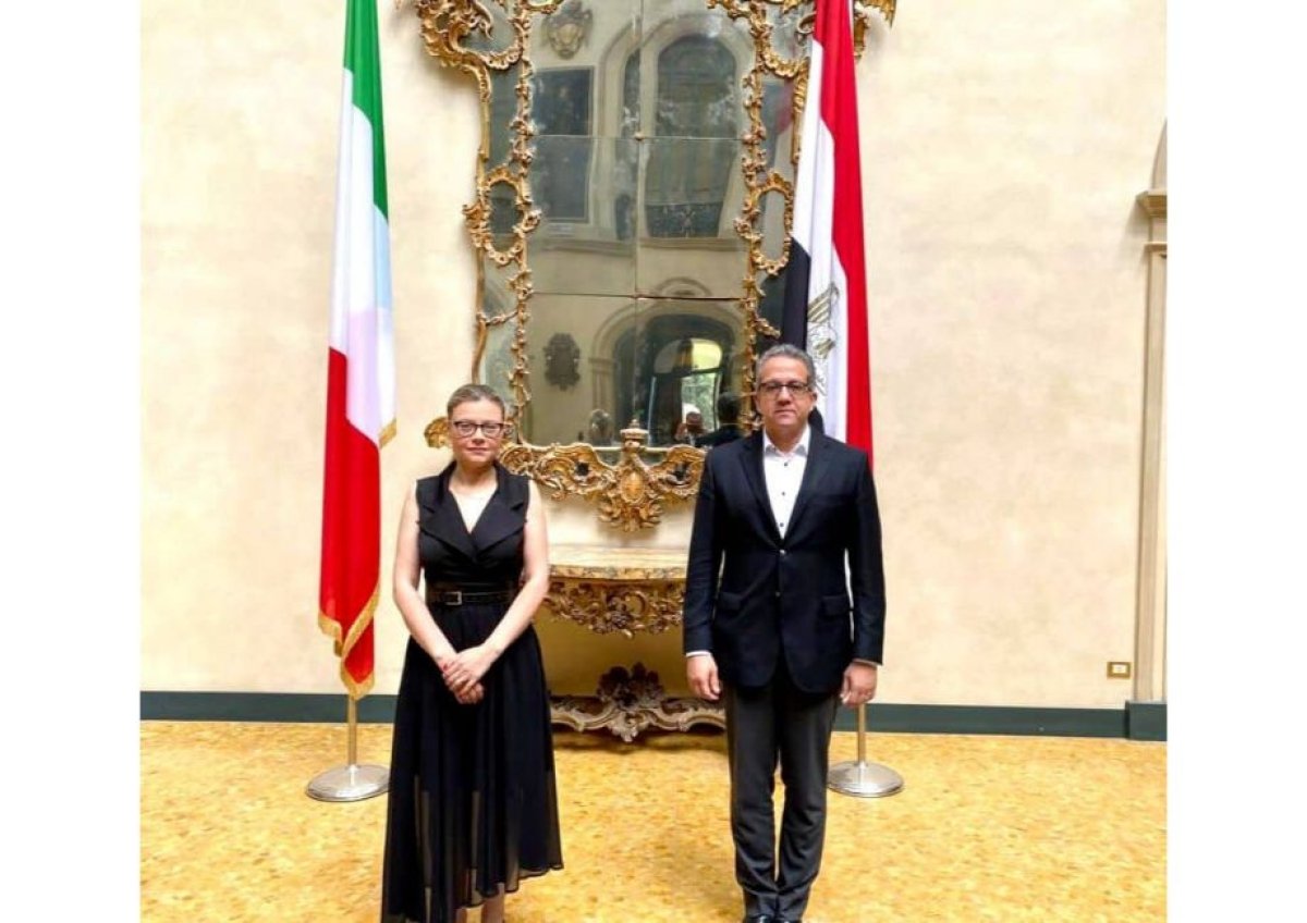 وزير الآثار يلتقي مع رئيسة اتحاد شركات السياحة بروما
