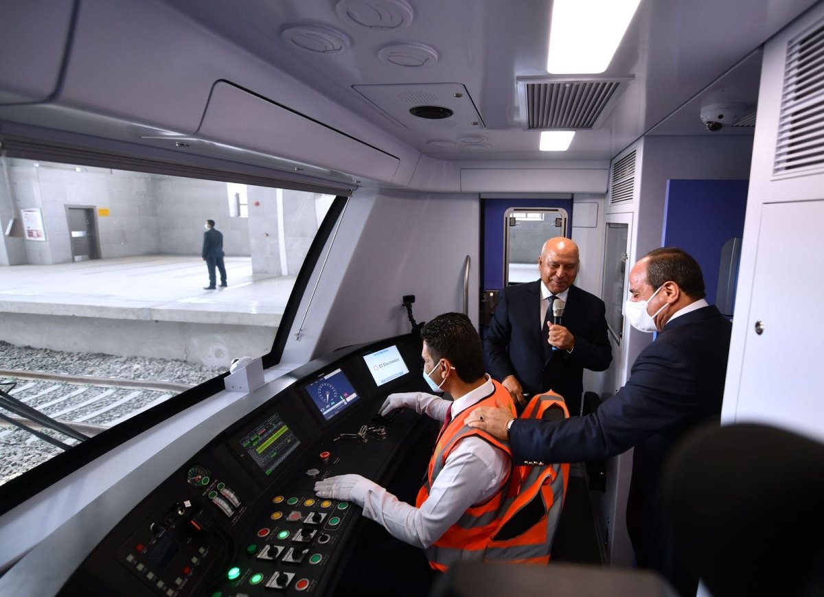 كامل الوزير: القطار الكهربائي سينقل مليون راكب يوميًا