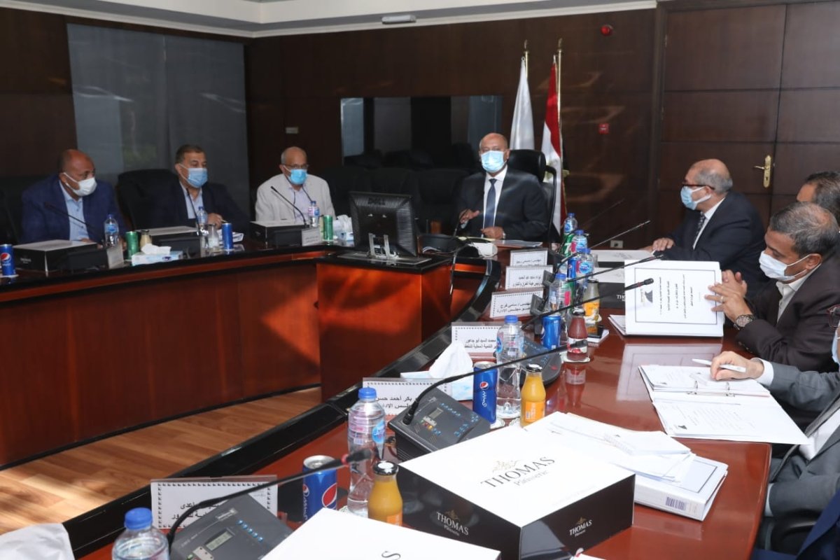 وزير النقل يترأس الجمعية العمومية للشركة المصرية للصيانة الذاتية للطرق والمطارات