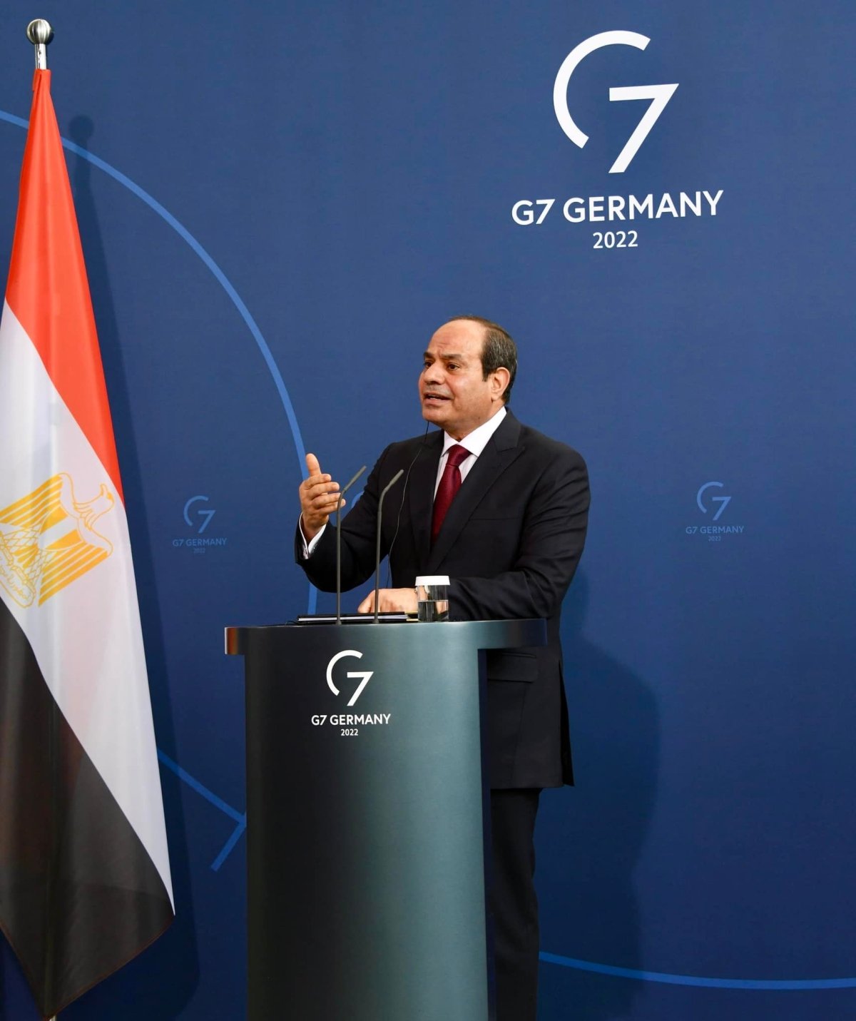 عاجل: الرئيس السيسي يلتقي وزيرة الدفاع الألمانية في العاصمة برلين