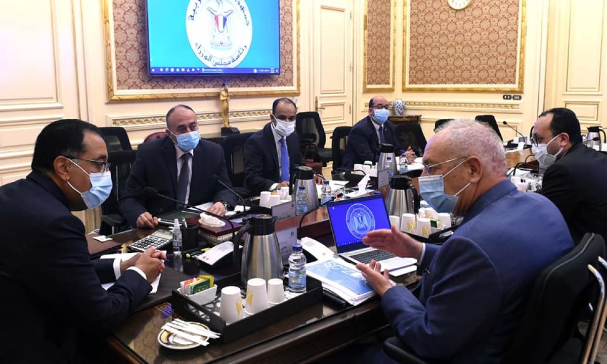 رئيس الوزراء يتابع الموقف التنفيذي للمشروعات الاستثمارية بالمنطقة الاقتصادية لقناة السويس