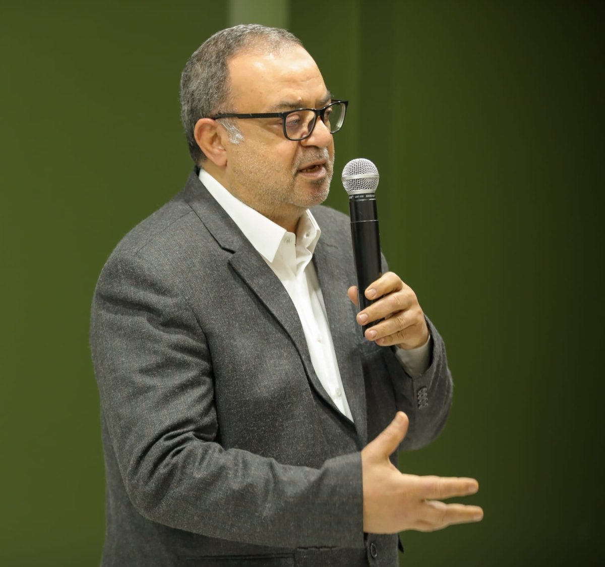 م . محمد شعبان رئيس القطاع الهندسى لشركة باراجون للتطوير العقارى 