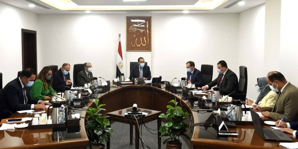 رئيس الوزراء يتابعة خطط الربط الكهربائي مع الدول المجاورة وجهود إقامة مشروعات الهيدروجين الأخضر