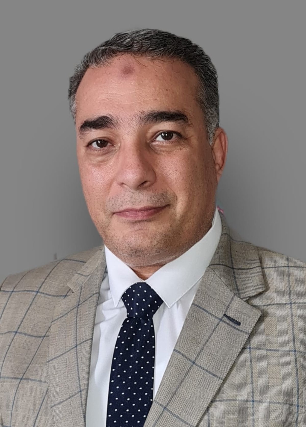 الخبير القانوني هيثم السايس لبرنامج اللى بنى مصر: شركات العقارات من حقها حفظ مستحقاتها المالية لدى العملاء والعقد المتوازن حماية للطرفين