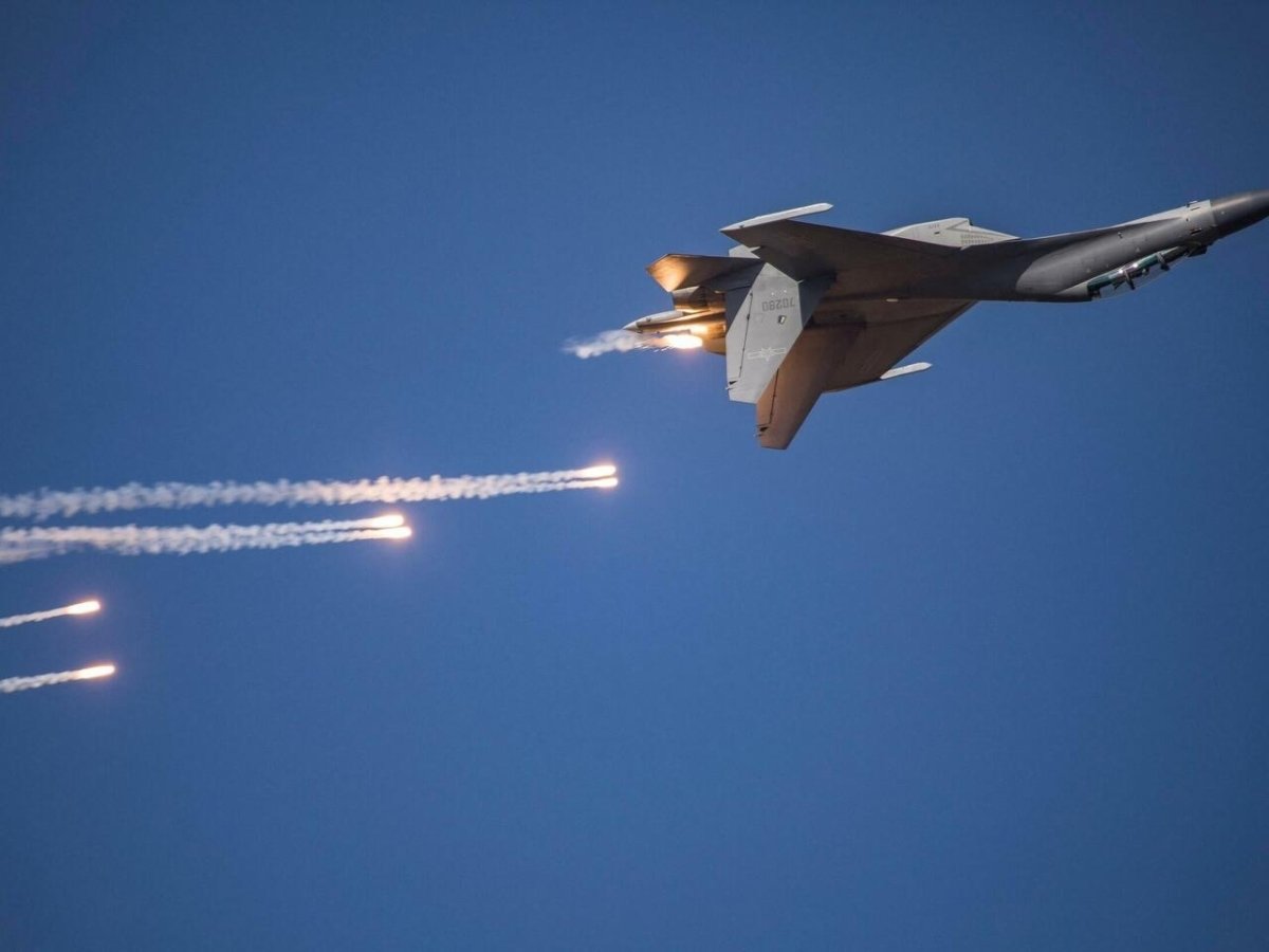 عاجل.. الدفاع التايوانية: 22 طائرة حربية صينية اخترقت نطاق الدفاع الجوي