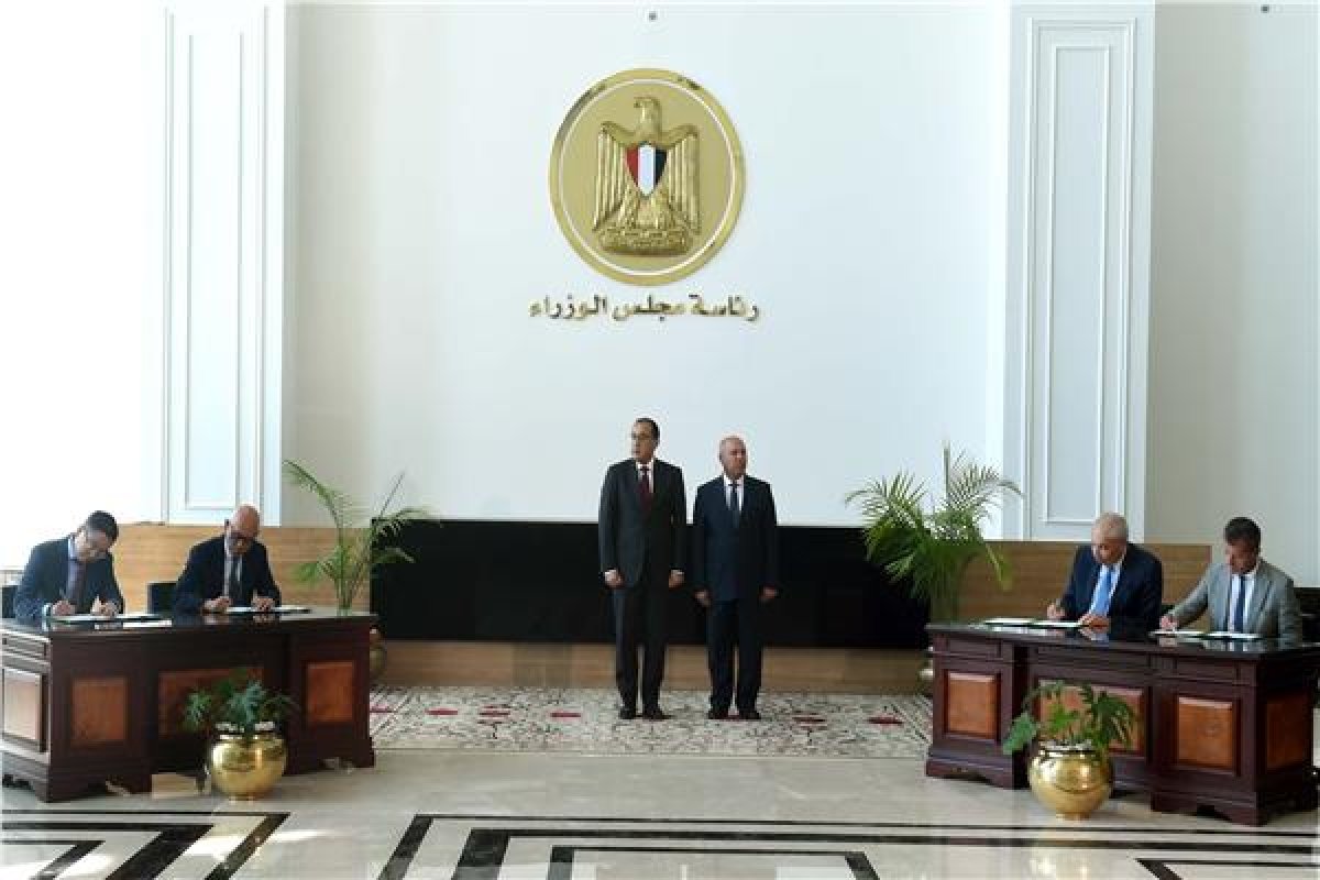 بحضور رئيس الوزراء.. "كامل الوزير"  يعلن عن محور جديد لربط البحرين الأحمر والمتوسط