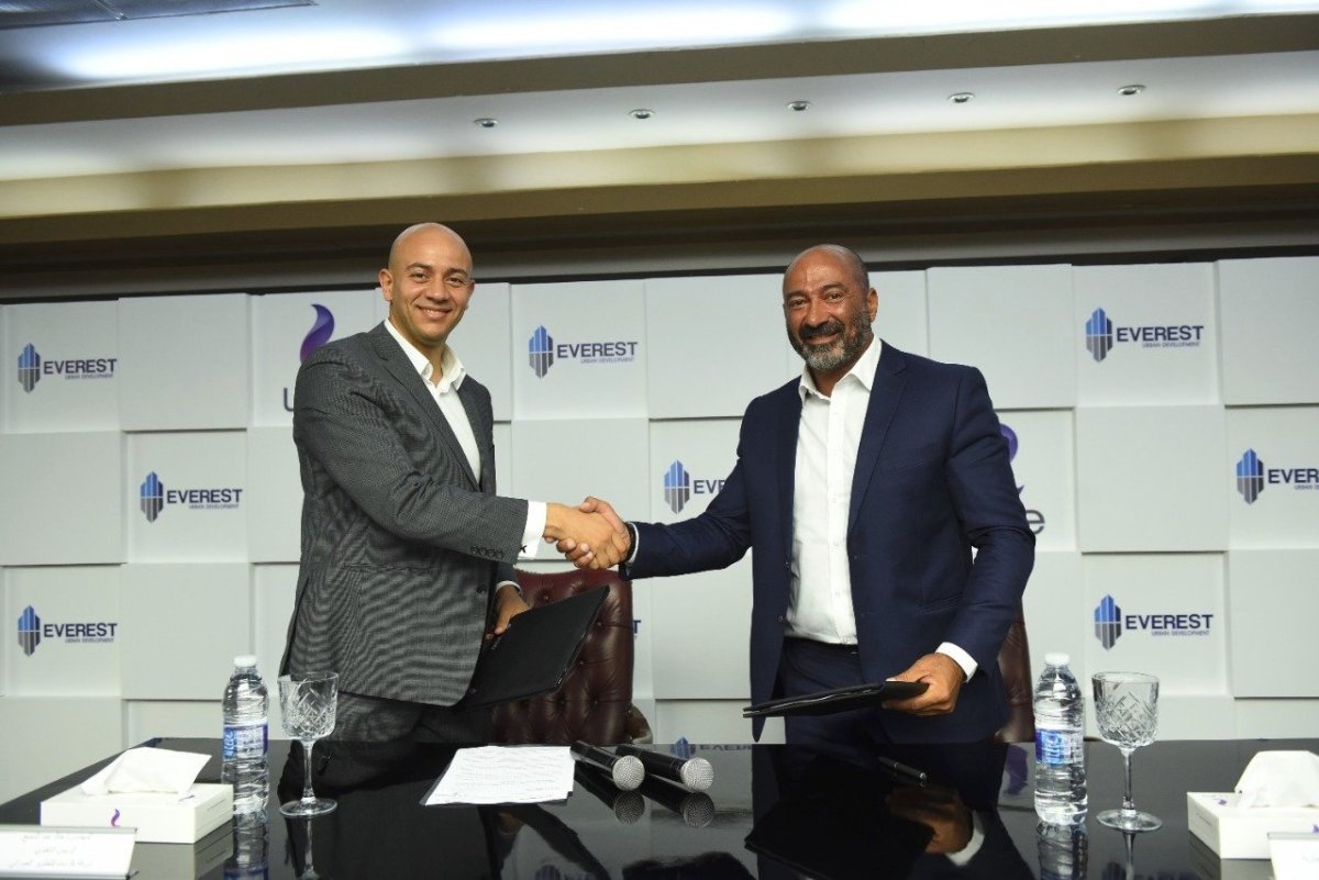 «المصرية للاتصالات» تُقدم خدماتها المتكاملة في مشروعات «أفرست للتطوير العمراني»