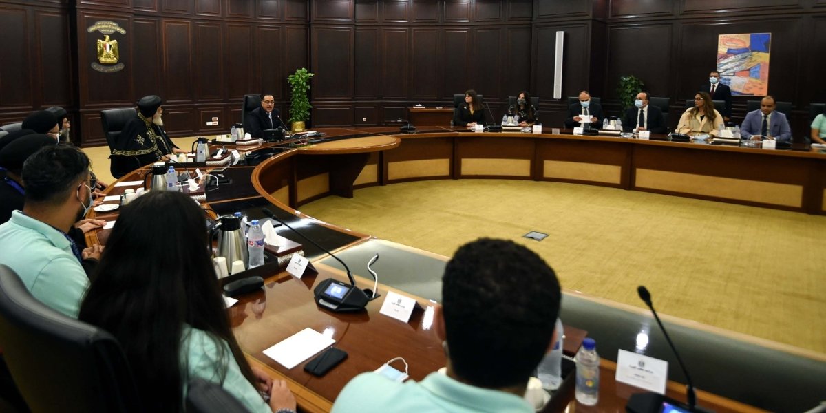 رئيس الوزراء يجيب عن أسئلة الشباب المشاركين في "ملتقى لوجوس الثالث للشباب 2022"