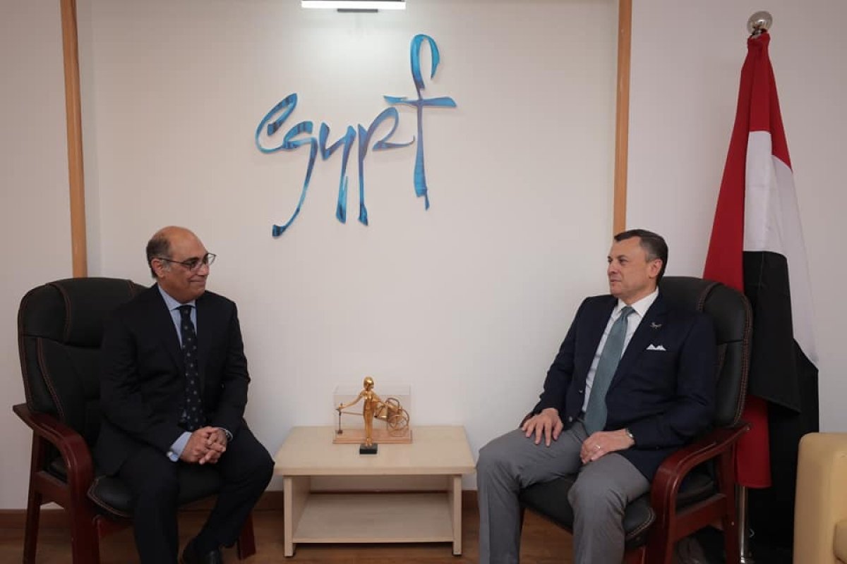 وزير السياحة والآثار يجتمع مع الرئيس التنفيذي للهيئة المصرية العامة للتنشيط السياحي