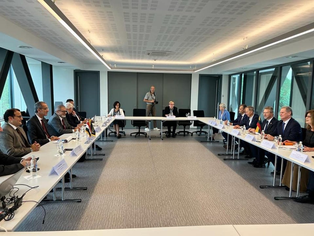 وزير الاتصالات يناقش مع رئيس جامعة "فيلينيوس تك" إقامة شراكات أكاديمية وبحثية والتعاون فى بناء القدرات