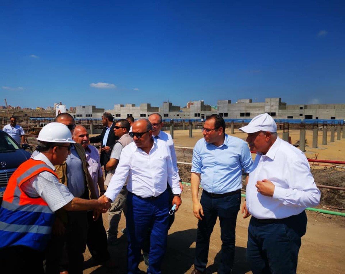 خلال زيارته لشركة غزل المحلة.. وزير قطاع الأعمال العام يجري جولة تفقدية بمواقع الإنشاءات الجديدة للمصانع