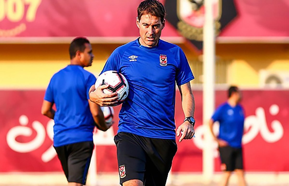 فايلر يحسم مصير معارين الأهلي