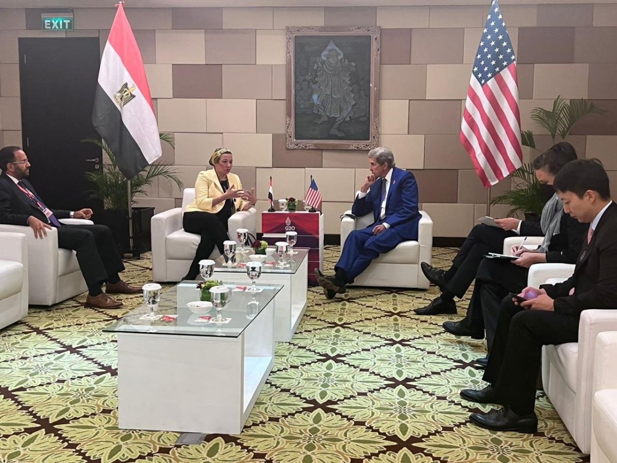 وزيرة البيئة تلتقى "جون كيرى" المبعوث الرئاسي الأمريكي الخاص بشئون المناخ