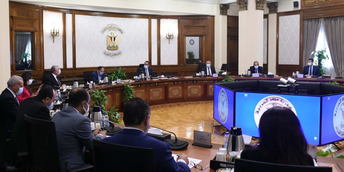 بحضور وزير المالية.. رئيس الوزراء يتابع خطوات استكمال تبسيط وتطوير إجراءات وأزمنة الإفراج الجمركي