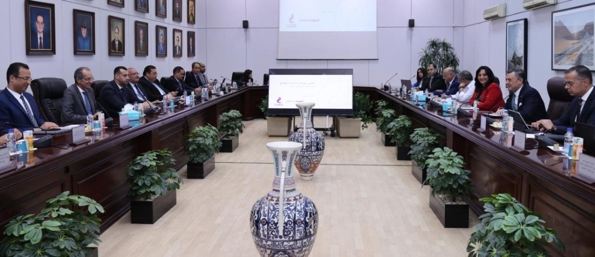 وزيرا الاتصالات والسياحة والآثار يتابعان مستجدات الموقف التنفيذى للمشروعات الخاصة بالتحول الرقمى