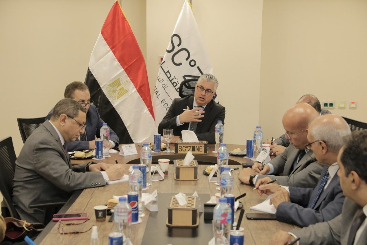 رئيس اقتصادية قناة السويس يترأس أولى اجتماعات الهيئة بمقرها بالعاصمة الإدارية الجديدة