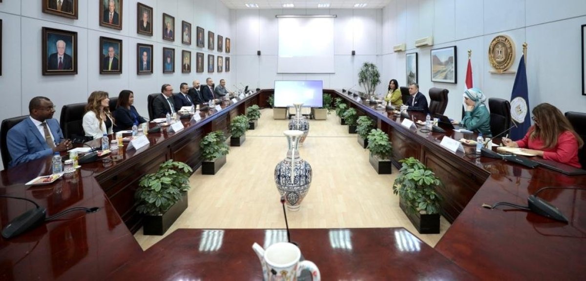 وزير السياحة يستقبل مدير منطقة شمال إفريقيا والشرق الأوسط بالاتحاد الدولي للنقل الجوي "الأياتا"