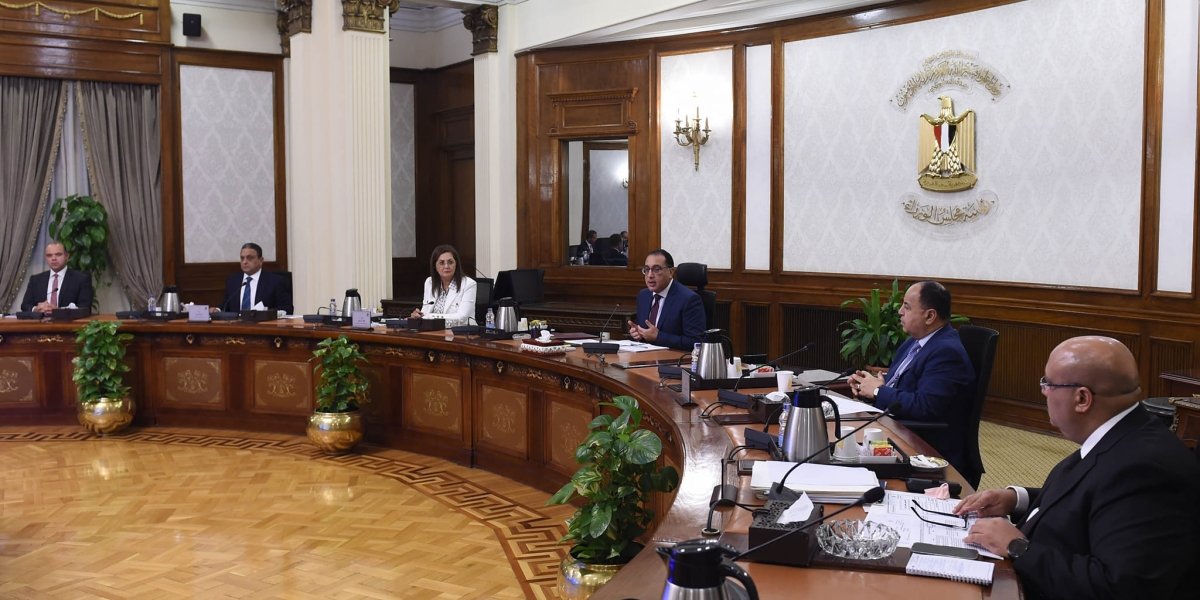 مدبولي يتابع إجراءات إعادة هيكلة عدد من الشركات التابعة لجهاز الخدمة الوطنية استعداداً للطرح في البورصة