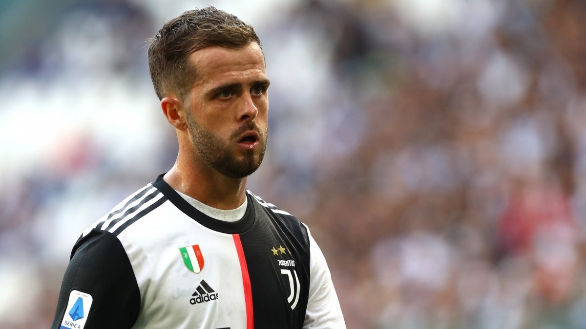 تعرف على تطورات صفقة انتقال بيانيتش إلى برشلونة