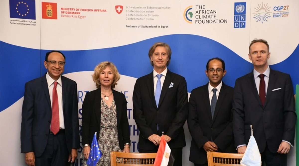مصر توقع علي مشروعًا بـ 6.2 مليون دولار لدعم استضافة مؤتمر المناخ