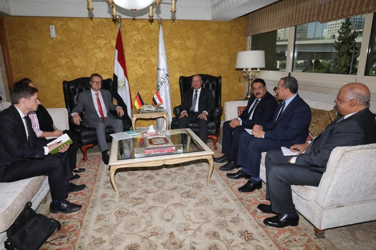 وزير النقل يستقبل السفير الألماني بالقاهرة لبحث الموقف التنفيذي لعدد من المشروعات المشتركة